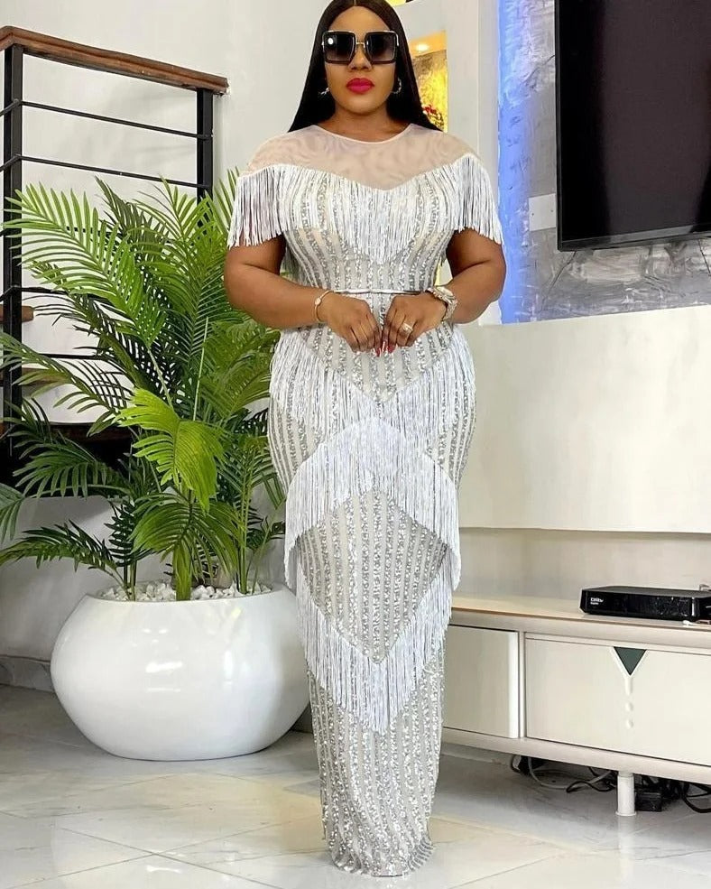 Nouvel arrivage : Robe à franges ajustée et ornée