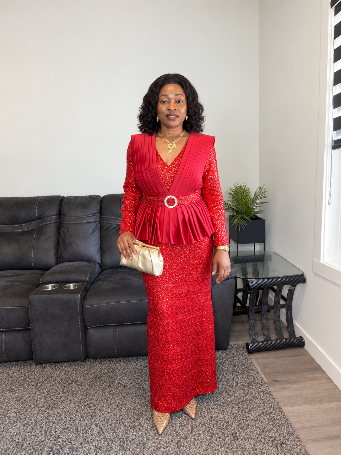 Robe de soirée longue ornée de détails