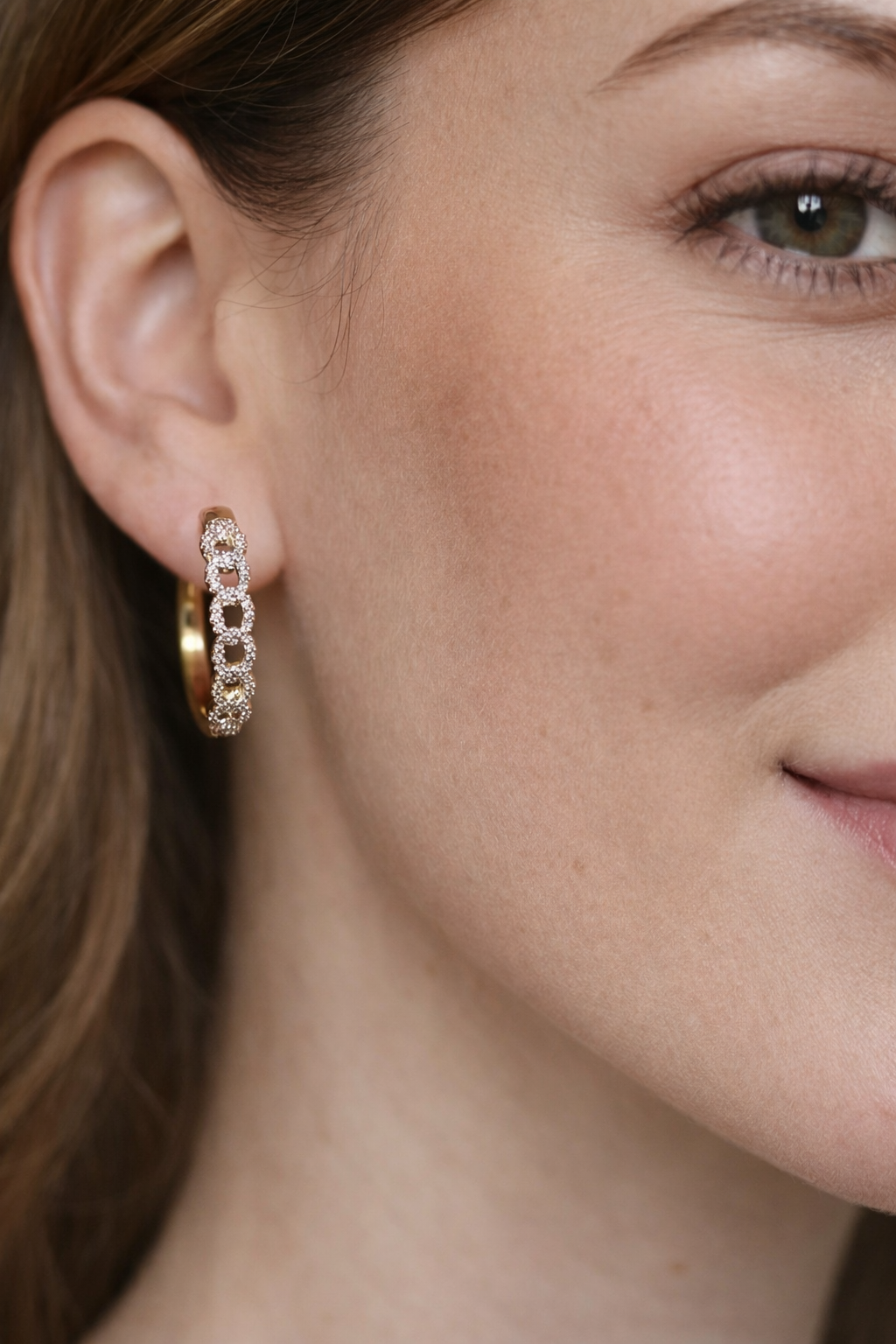 JEYX 9403 - 7.06 Xuping Gold Hoop Earrings – Sparkling Crystal Huggie Set