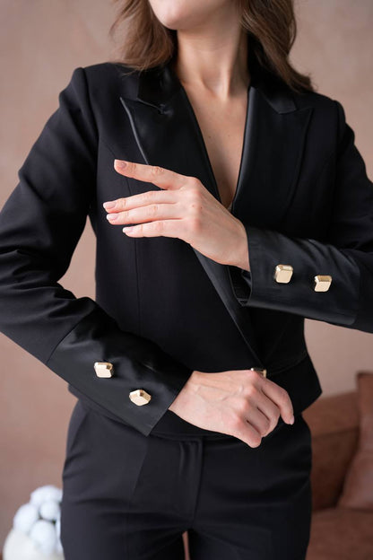 “Women’s Tuxedo-Style Suit with Tailored Pants – Elegant Power Look” - Black